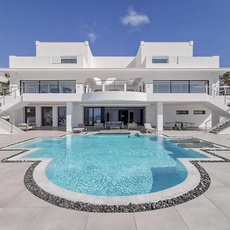 Karat Presidencial Villa